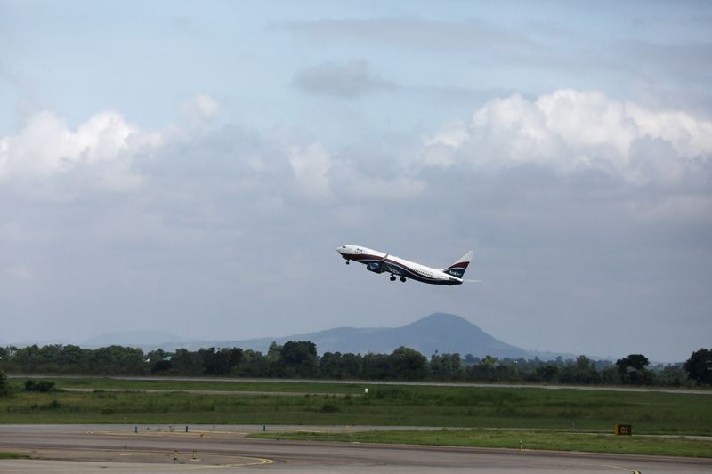 Nigerian airlines suspend plans to ground local flights over cost of jet fuel