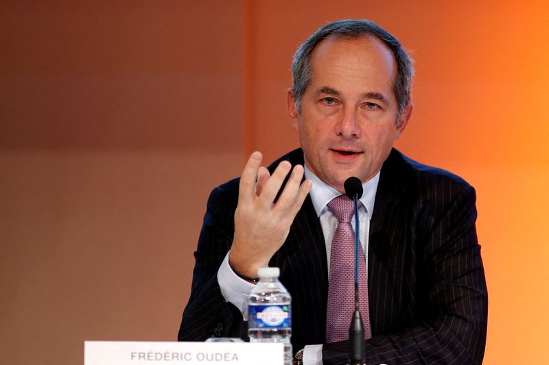 Outgoing Socgen CEO warm to internal successor, union says