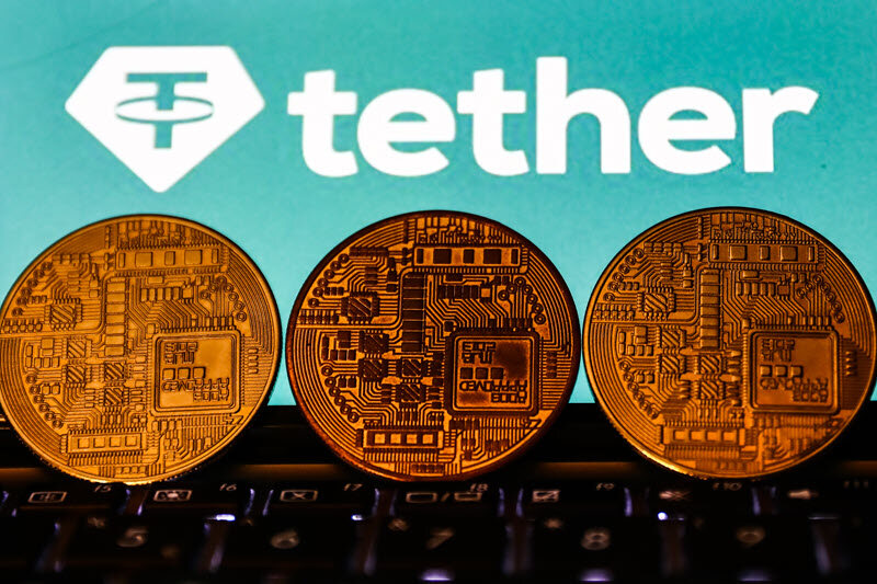 Tether Falls Against Dollar as Crypto Selloff Deepens -Breaking