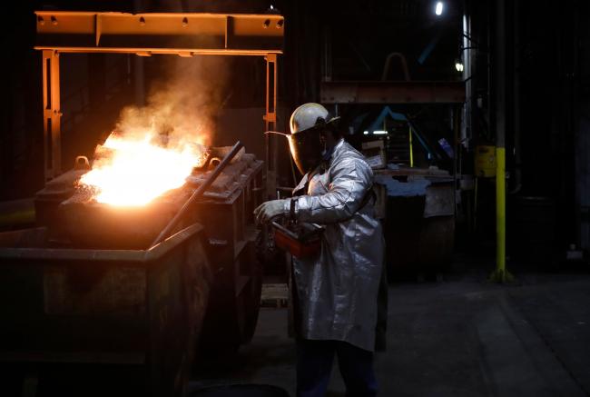 U.S. Manufacturing Gauge Unexpectedly Falls to Lowest Since 2020
