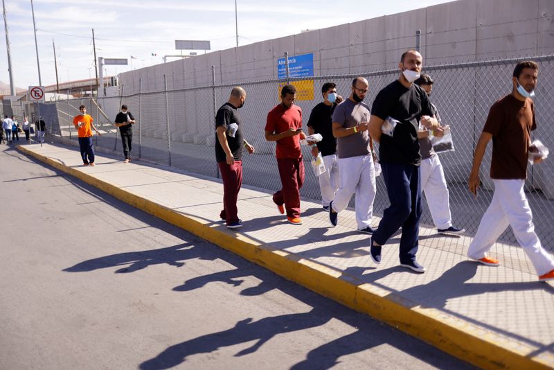 U.S. judge blocks plan to lift COVID border restrictions for migrants