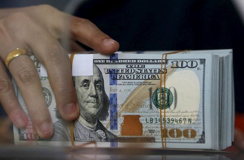 U.S. poll finds bipartisan concern over high CEO pay