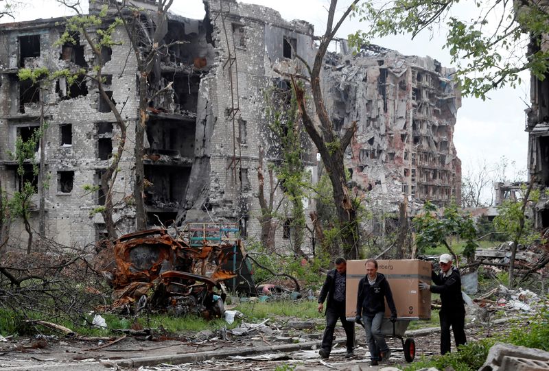 Ukraine rules out territorial concessions, as Russia steps up attacks