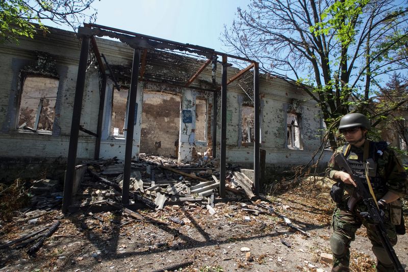 Ukraine troops hold out as Russia assaults Sievierodonetsk wasteland