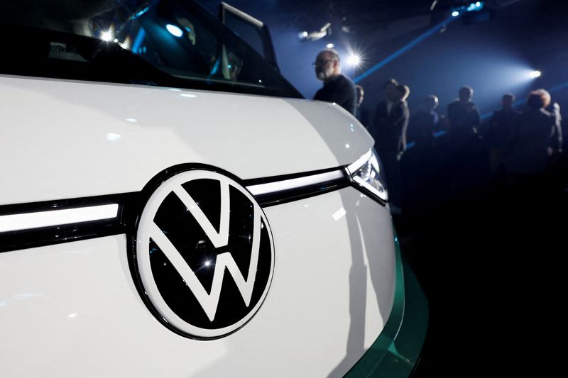 Volkswagen to invest 10 billion euros to make electric vehicles in Spain
