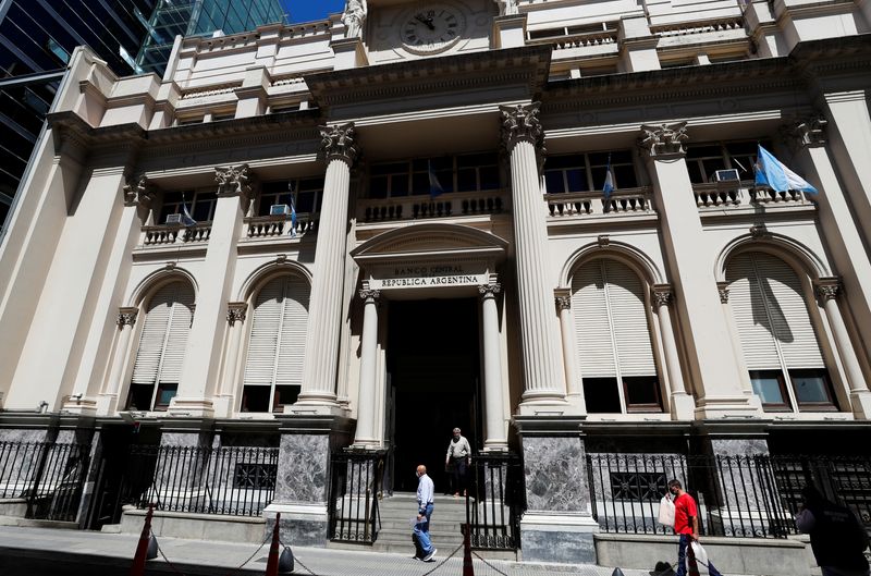 Analysts raise Argentina 2022 inflation forecast to 72.6% - central bank