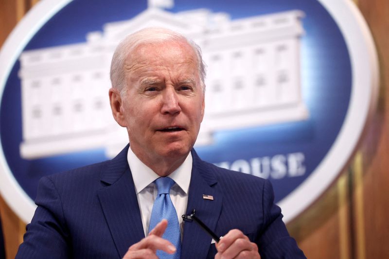 Biden's slumping approval rating bounces back from record low: Reuters/Ipsos poll