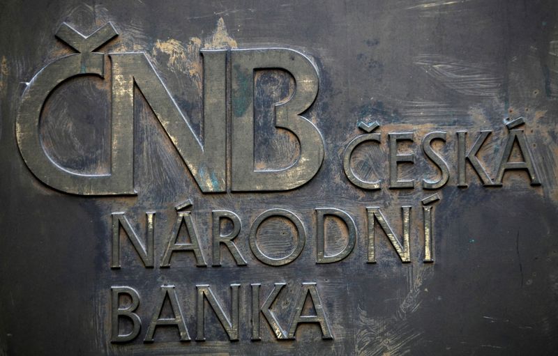 Czech central banker flags potential stronger rate tightening -paper