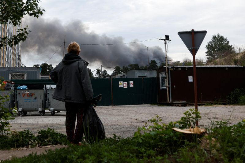 Explosions rock Ukrainian capital Kyiv, mayor says