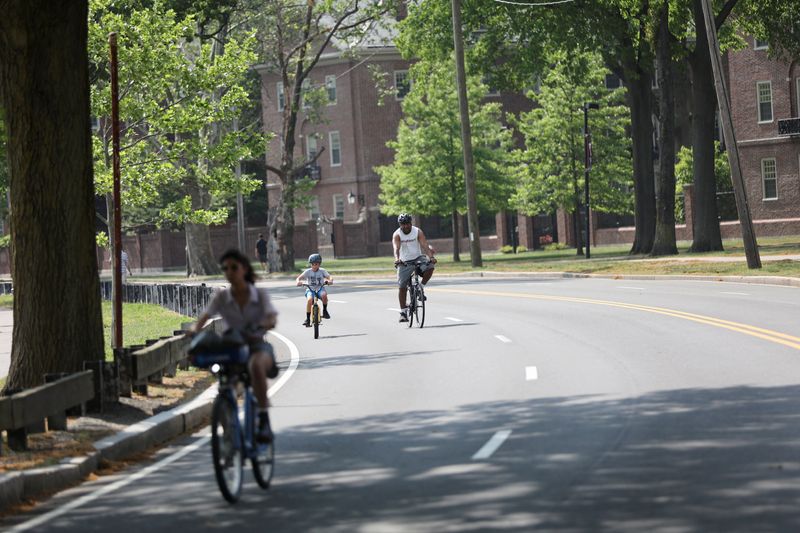 Heat wave bakes U.S. Southwest, temperatures rise well above 100 degrees
