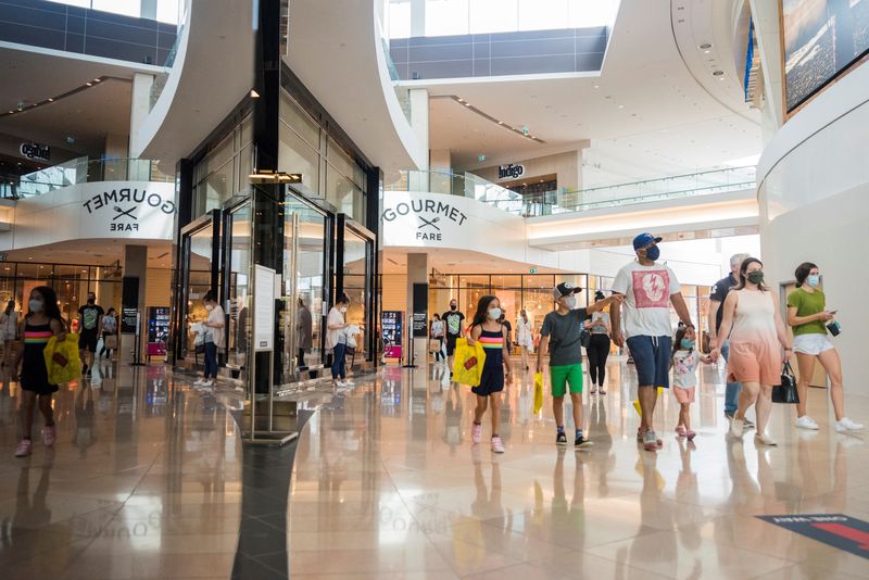 Hot Canada inflation not yet causing a wage spiral - budget watchdog
