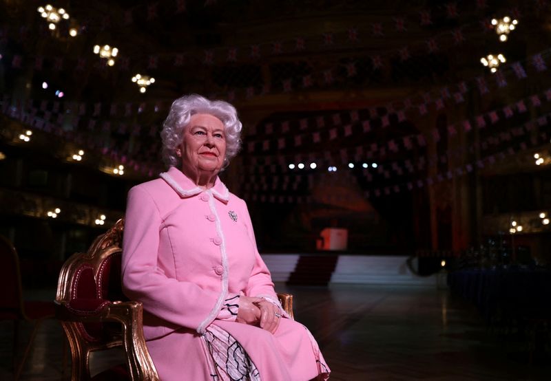 Queen Elizabeth's Jubilee celebrations end with pageant through London