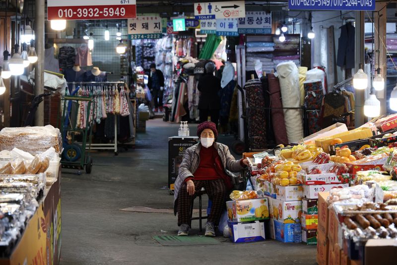 S.Korea May inflation hits near 14-yr high, beats expectations