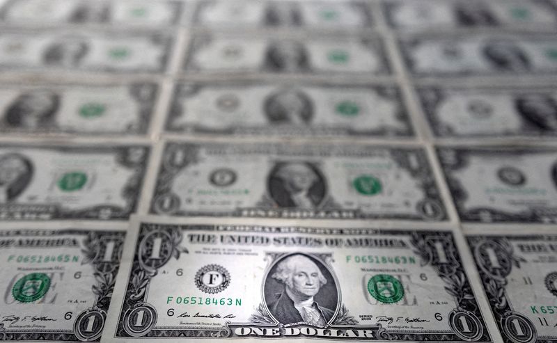 U.S. household wealth declines for first time in 2 years in 1st quarter