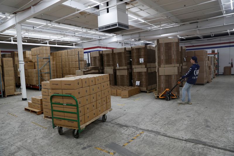 U.S. wholesale inventories revised slightly up in April