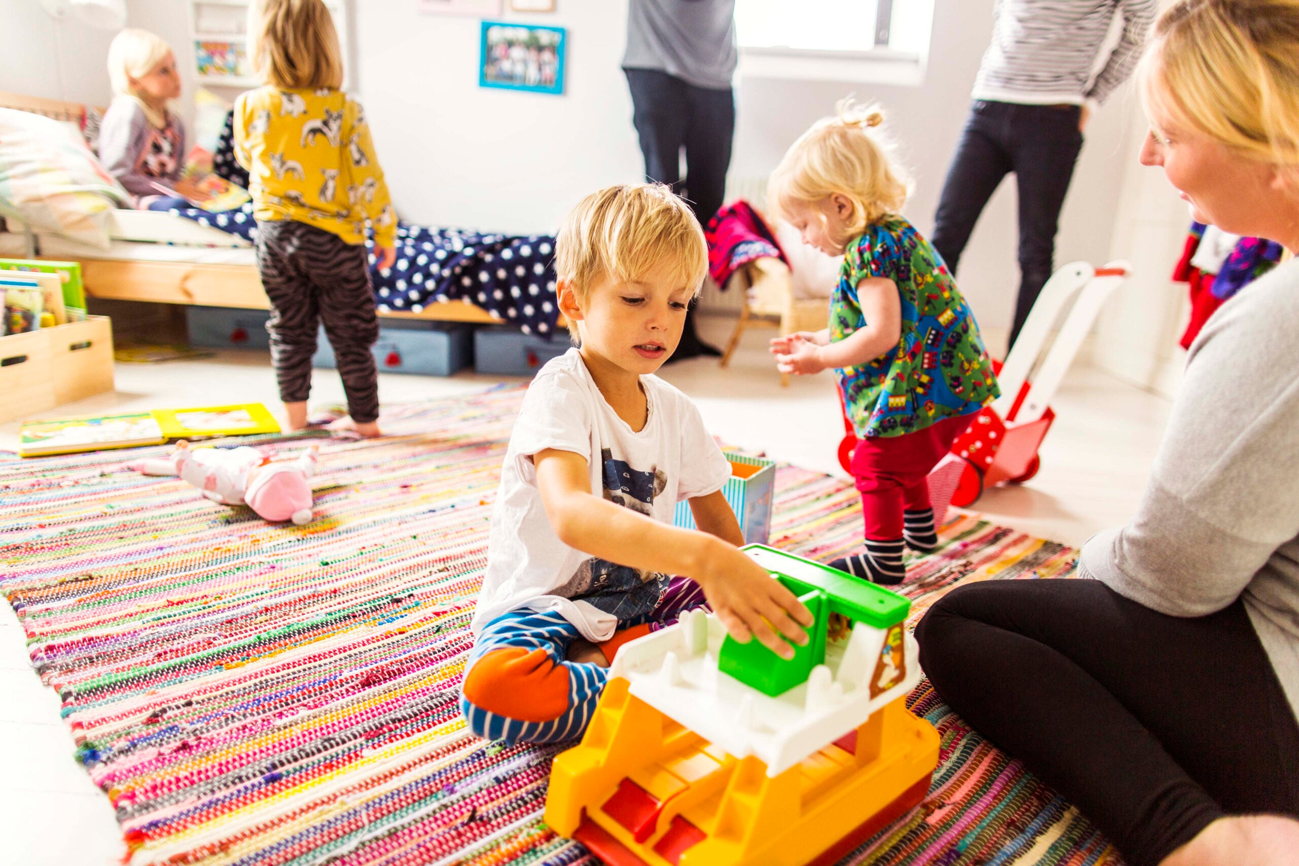 How Daycare Teachers Encourage Language Development in Toddlers