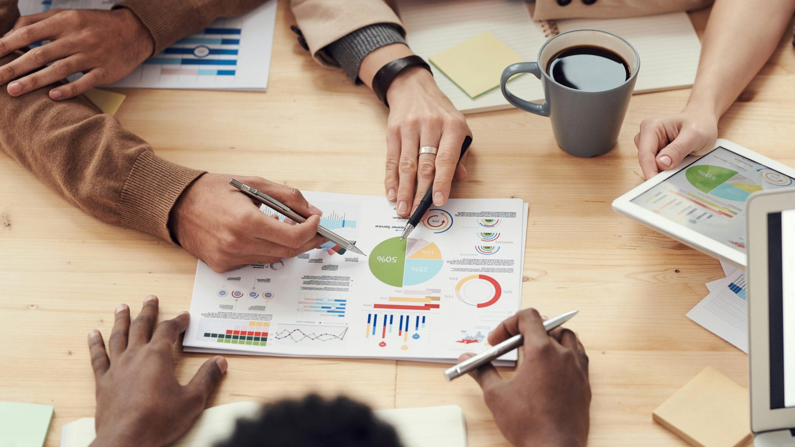 Top 5 PR Services for Podcast and Radio Placement